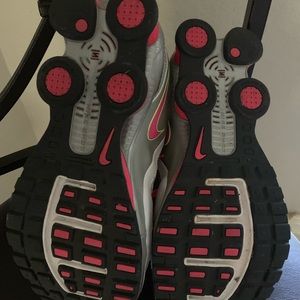 Nike tennis shoes